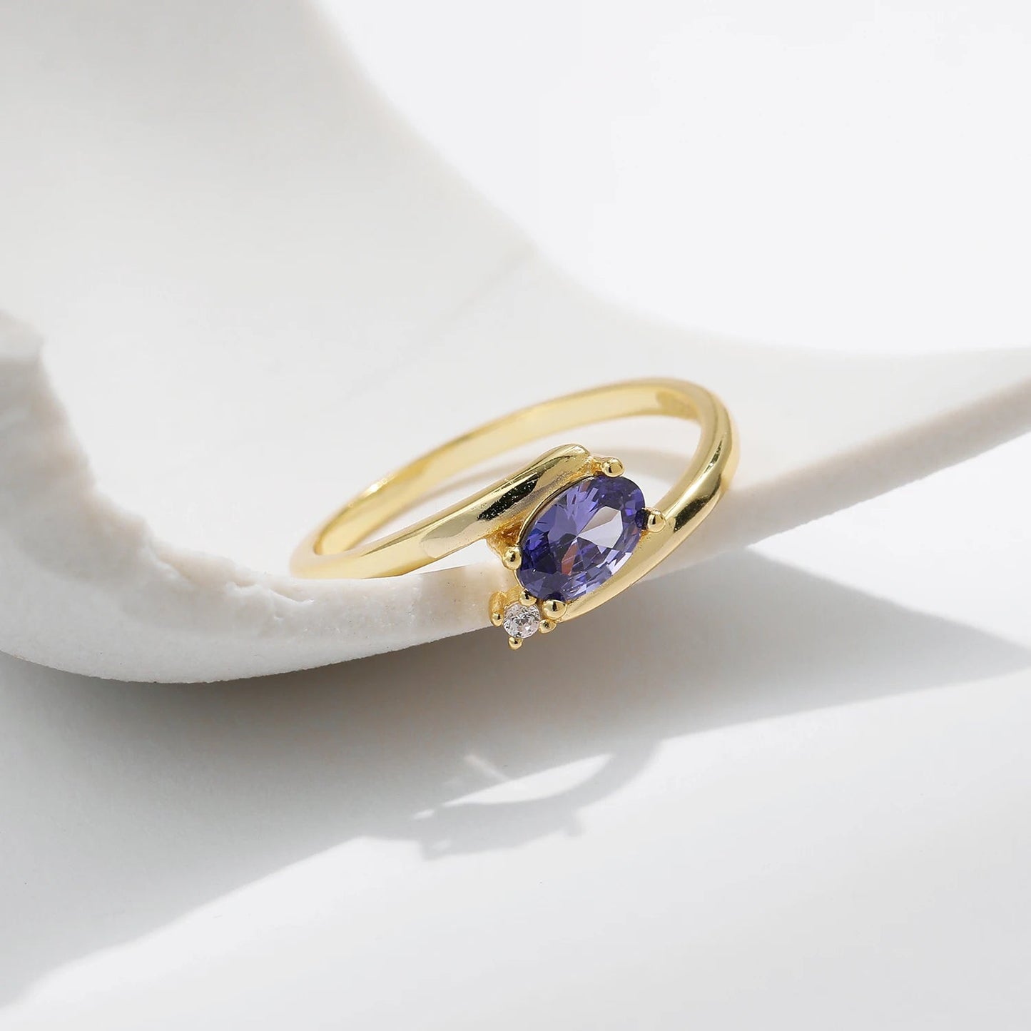 MODIAN 925 Sterling Silver Exquisite Tanzanite Color Oval CZ Rings Trendy Gold Color Stackable Jewelry For Women Gifts Mirror Quenn