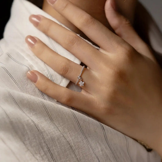 D Color Moissanite Daisy Swing Ring Mirror Quenn