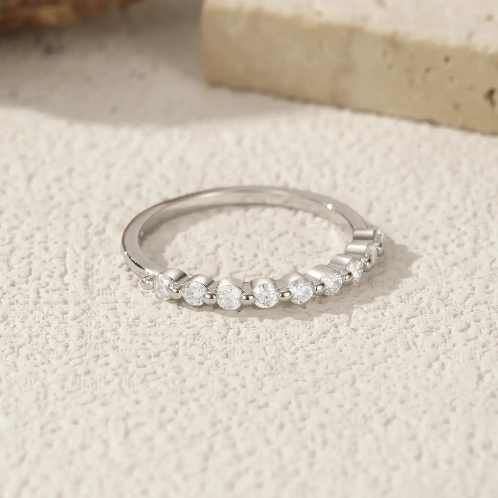 D Color Moissanite Round Silver Wedding Ring Mirror Quenn
