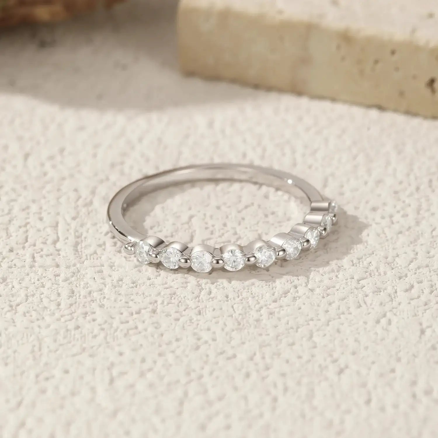 D Color Moissanite Round Silver Wedding Ring Mirror Quenn