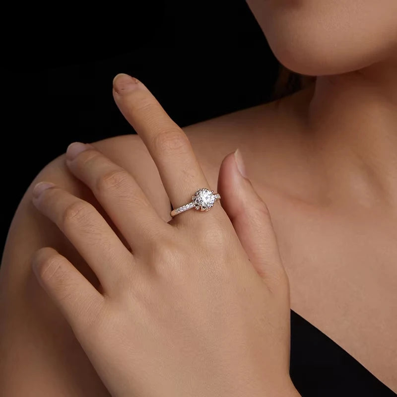 D Color VVS1 EX Moissanite Flower Ring 1ct Round Moissanite Diamond Solitaire Engagement 925 Sterling Silver Rings For Wo Mirror Quenn