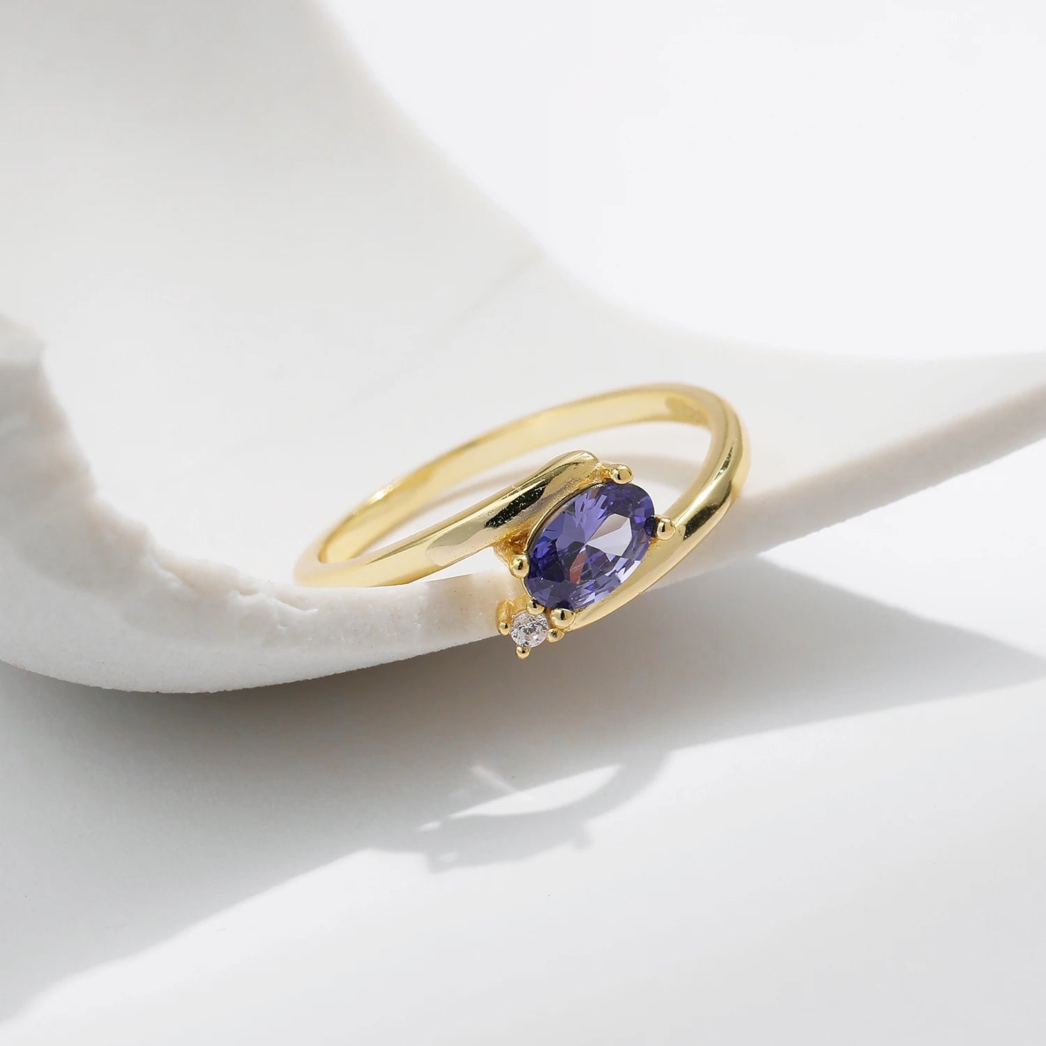 MODIAN 925 Sterling Silver Exquisite Tanzanite Color Oval CZ Rings Trendy Gold Color Stackable Jewelry For Women Gifts Mirror Quenn