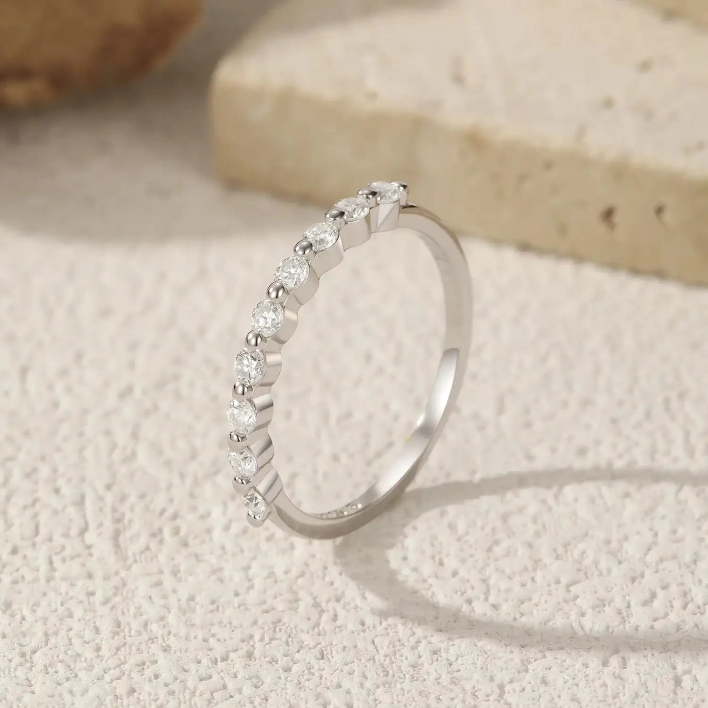 D Color Moissanite Round Silver Wedding Ring Mirror Quenn