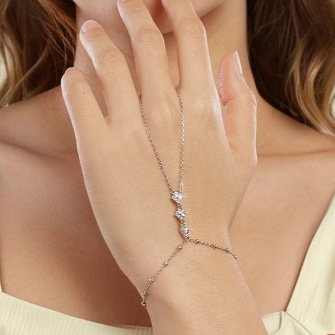 BAMOER 925 Sterling Silver Hand Chains Bracelet for Women, Dainty Four-leaf Clover CZ Bracelet and Ring Chain Body Jewelry Mirror Quenn
