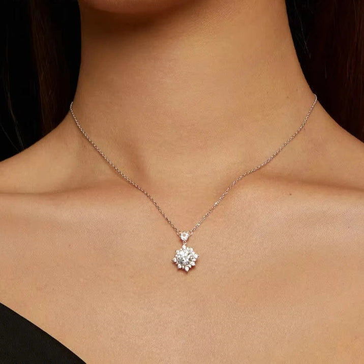 BAMOER Moissanite Halo Necklace for Women, 1 Carat Lab Grown Diamond 925 Sterling Silver Chain Necklace Mirror Quenn