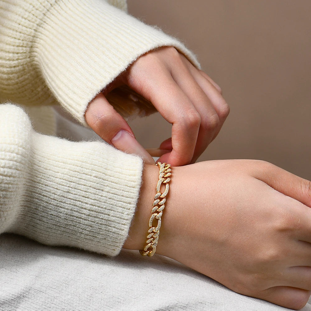 The Royal Cuban Link Bracelet (VVS Moissanite)