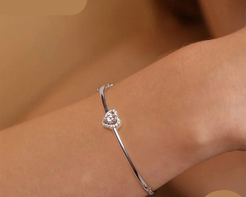BAMOER 0.5CT Hollowed Heart Moissanite Bracelet Round Cut D Color Wrist Cuff Bangle 925 Sterling Silver for Women Wedding Gift Mirror Quenn