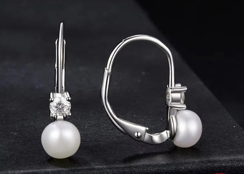 BAMOER Platinum Plated Moissanite Freshwater Pearl Earrings for Women, Round Cut Lab Diamond 925 Silver Hypoallergenic Earrings Mirror Quenn