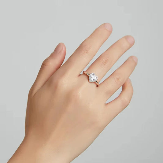 BAMOER 925 Sterling Silver Bright Love Ring Dazzling Shiny Heart Shape Crystal Finger Ring Wedding Engagement Jewelry SCR725 Mirror Quenn