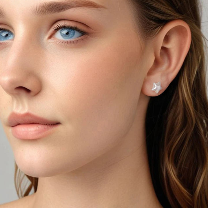 BAMOER 925 Sterling Silver Resin Star Earrings for Women, Smooth Luster Halo Stud Earring with Pearl Color Elegant Party Gift Mirror Quenn