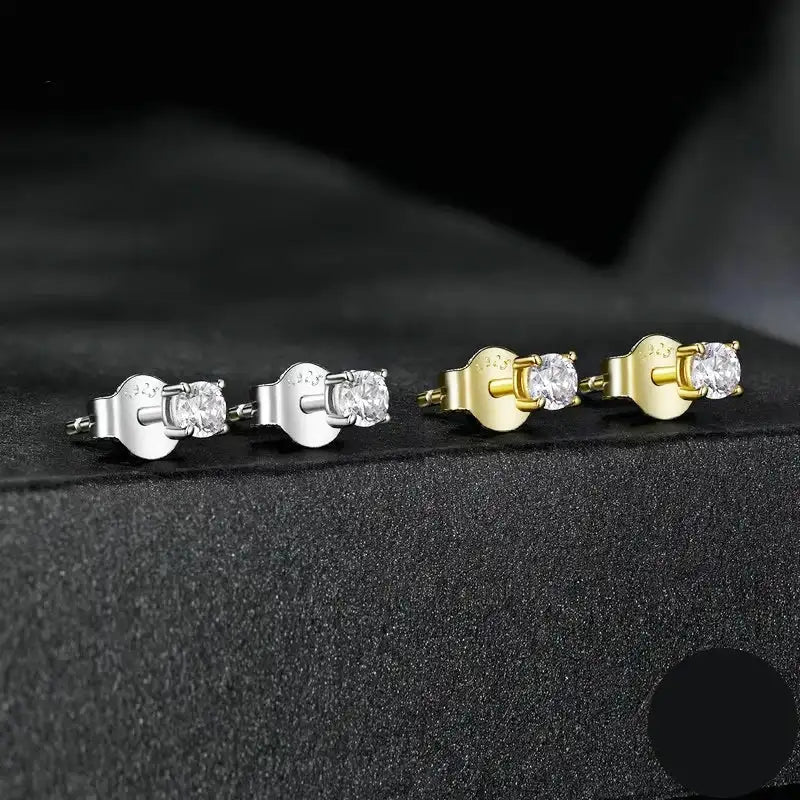 Bamoer 925 Sterling Silver Simple Moissanite Stud Earrings Round Cut VVS1 Lab Diamond for Men Women Classic Party Certified Gift Mirror Quenn