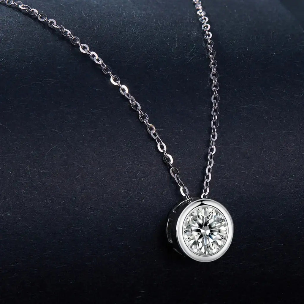   MirrorQuenn  1CT Moissanite Bezel Pendant Necklace in Silver 1.0CT-0.5CT-1.5CT (0.3 CT x 5) 
