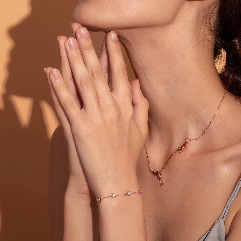   MirrorQuenn  925 Sterling Silver Heart Link Bracelet SCB097 