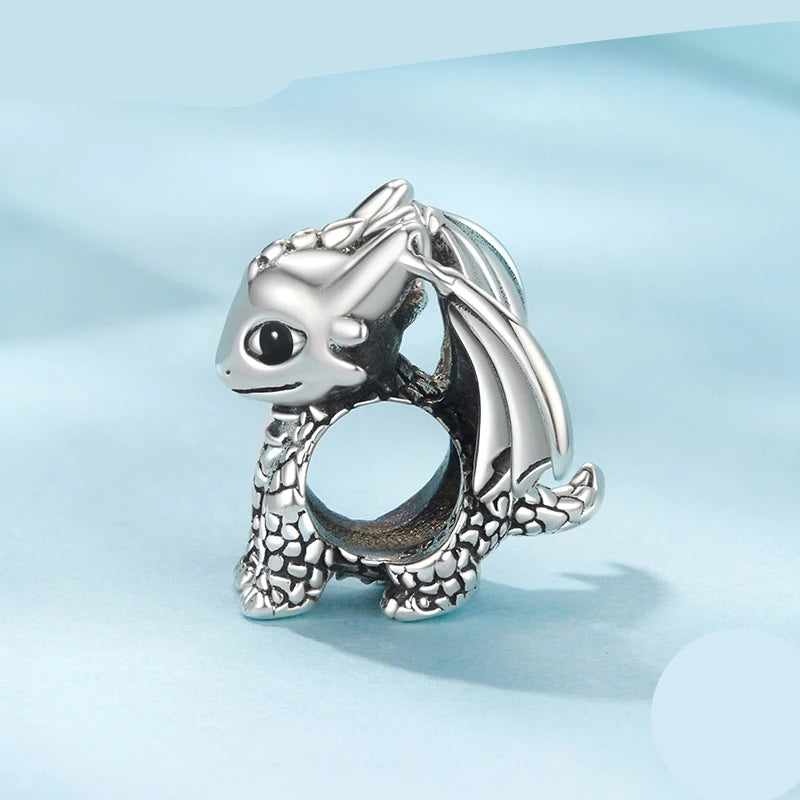   MirrorQuenn  Flying Dragon Charm SCC3090 